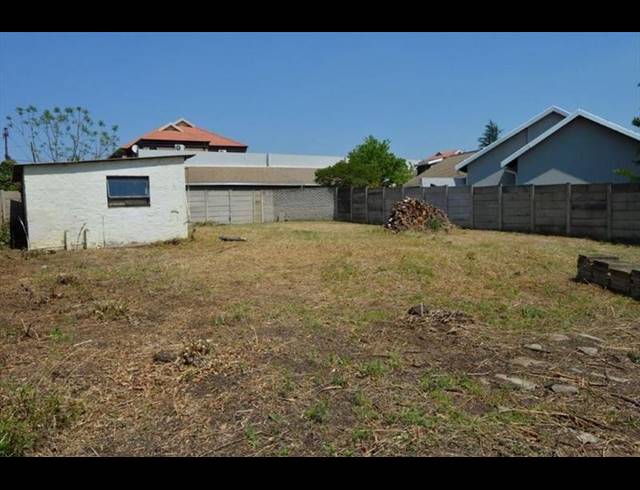 LAND FOR SALE IN POMONA